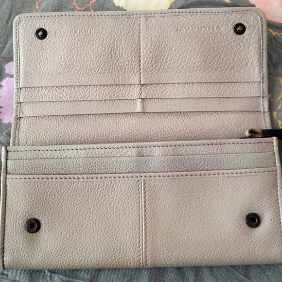 AUTHENTIC BURBERRY Soft pebble grain leather full size Nova Check  Wallet - Picture 4 of 11